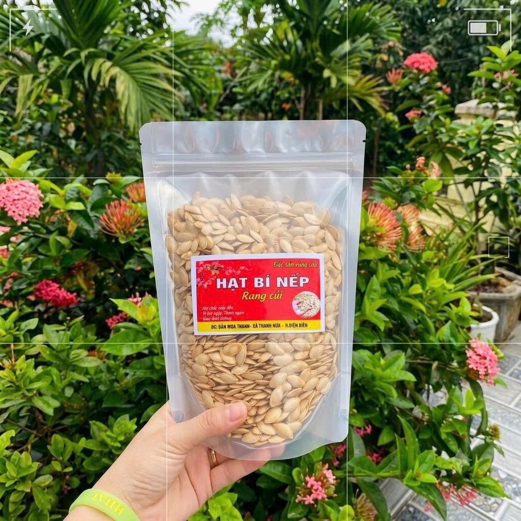 Hạt bí rang củi đặc sản